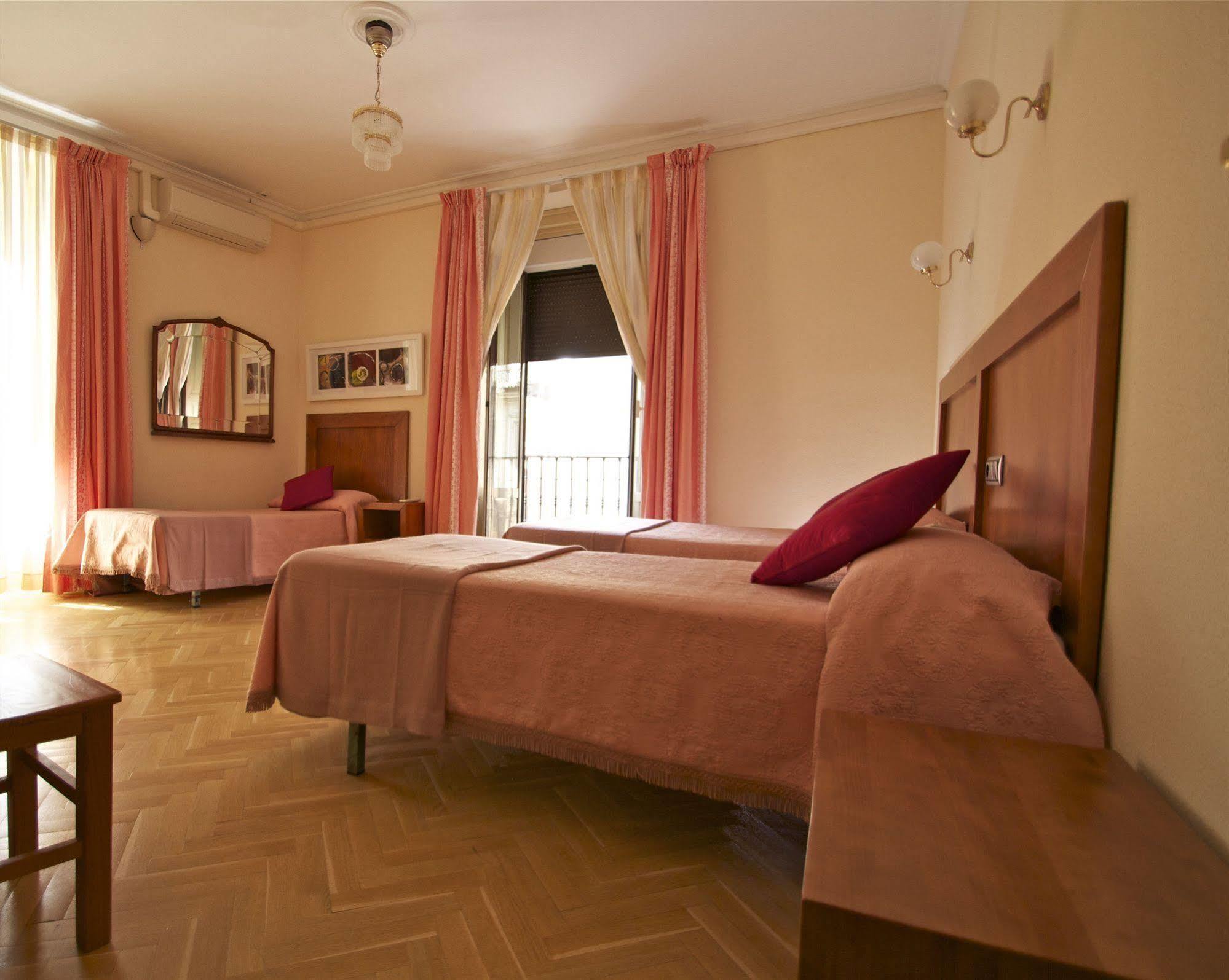 Hostal Greco Gran Via מדריד מראה חיצוני תמונה